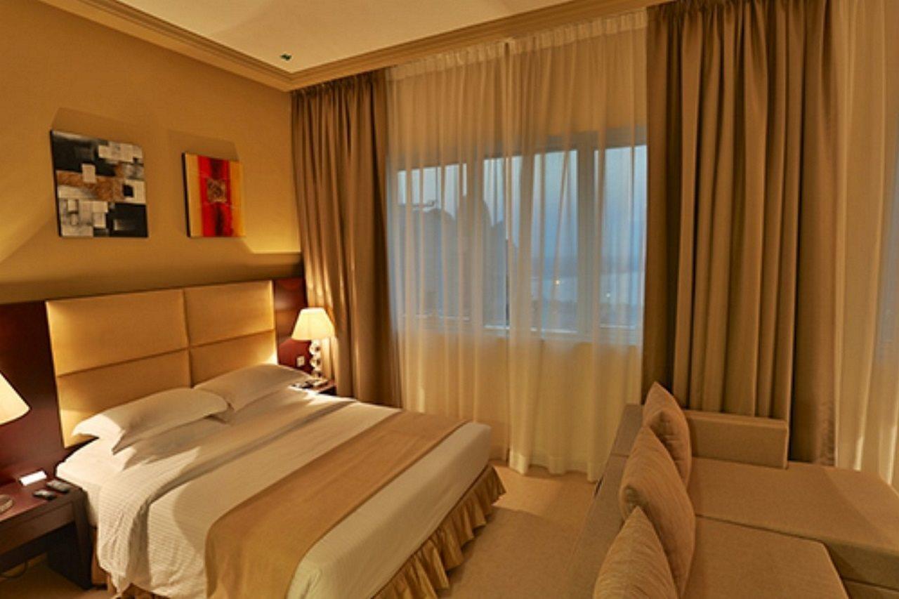Tower Hotel Apartments Abu Dhabi Bagian luar foto