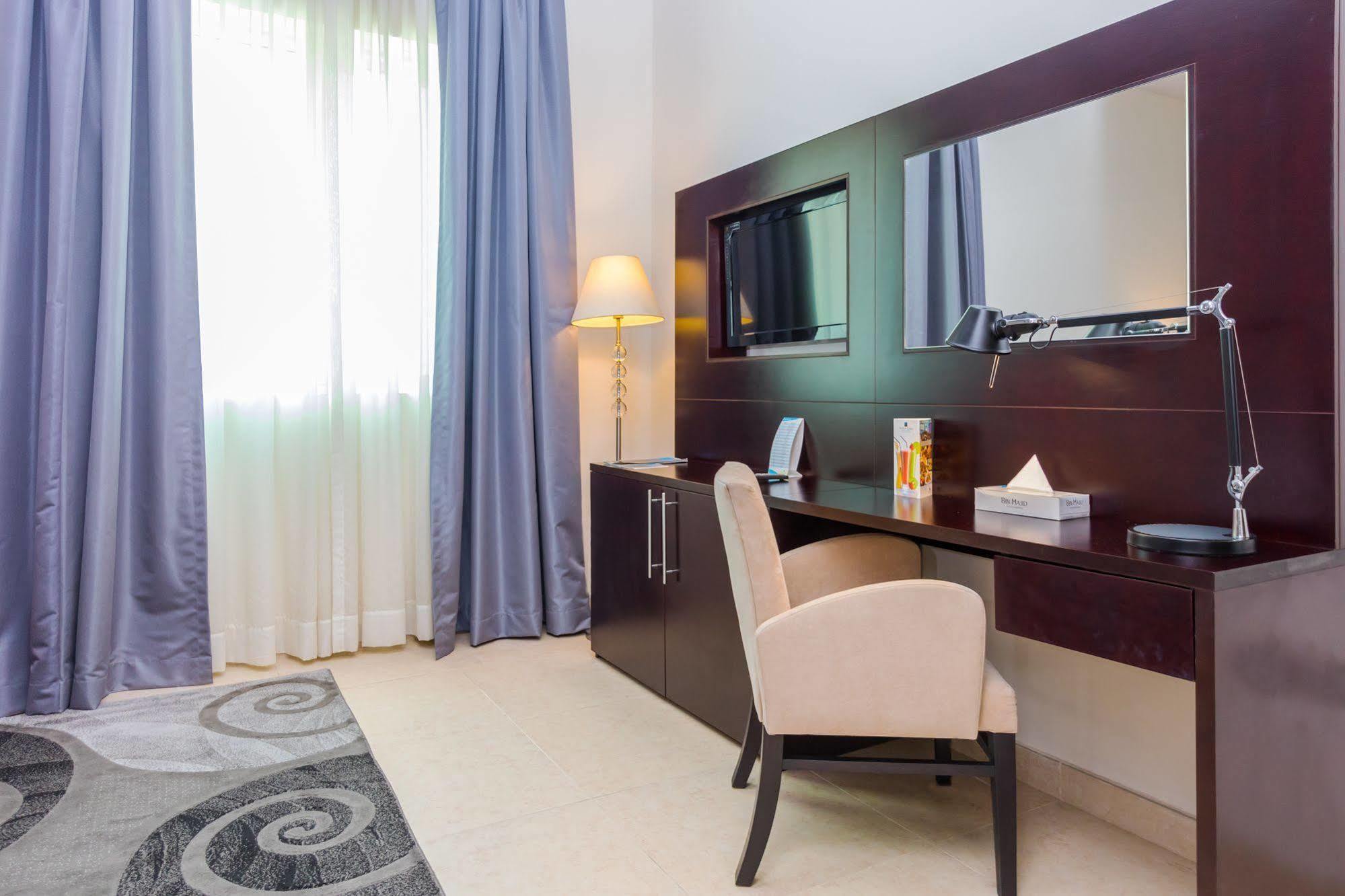Tower Hotel Apartments Abu Dhabi Bagian luar foto